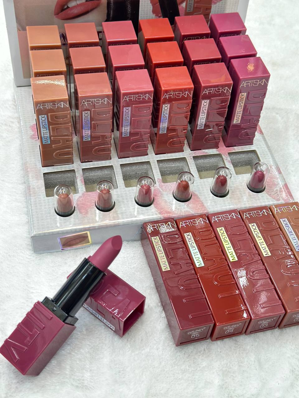 رژجامد آرتسکین عمده ((قیمت بسته ۲۴ عددی))