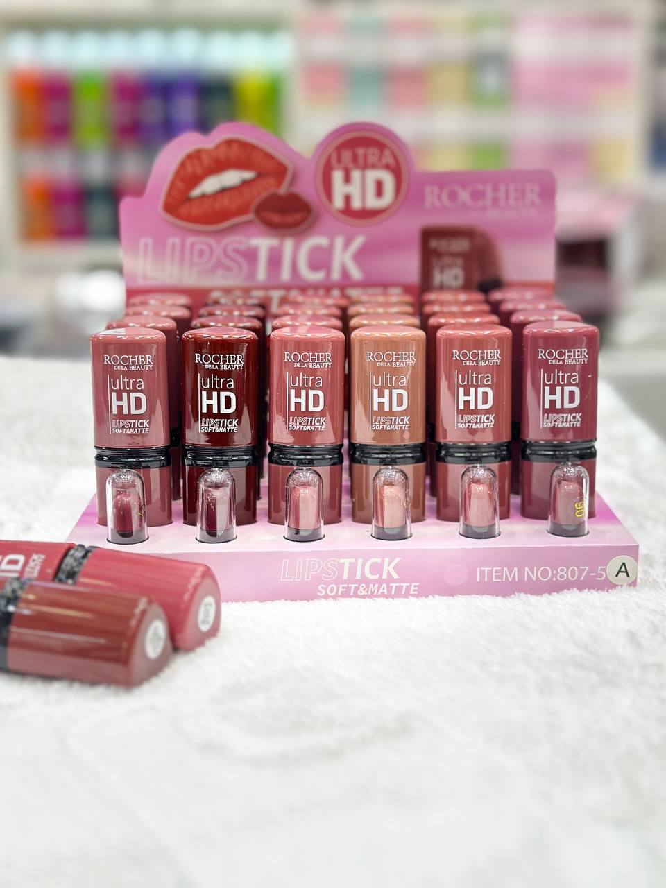 رژ جامد ROCHER HD عمده اصلی ((قیمت بسته ۲۴ عددی))